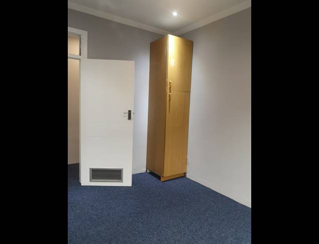 105M² BUSINESS CENTRE TO LET IN SYDENHAM